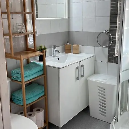 Bungalow 2-4 With Jacuzzi
