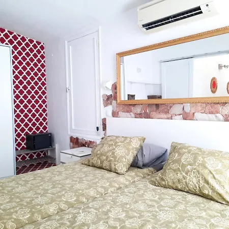 Bungalow 2-4 With Jacuzzi *