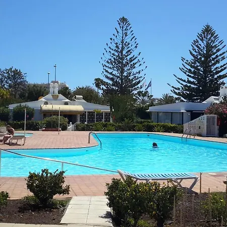 Bungalow 2-4 With Jacuzzi Apartment